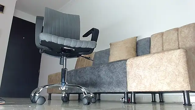 Snapshot of Valenn_rey chatting on 12, 9, 2025 Valenn rey online show from 12, 9, 2025