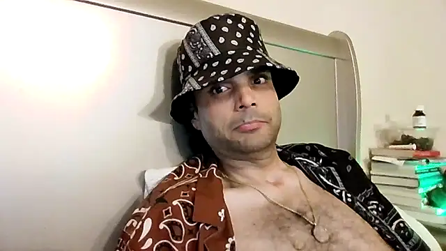 Snapshot of GForceSavage chatting on 20, 11, 2025 GForceSavage online show from 20, 11, 2025