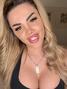 KimberDeee online show from 17, 1, 2025