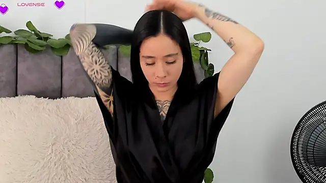VeronicaTonu online show from 13, 12, 2024