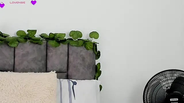 VeronicaTonu online show from 16, 12, 2024