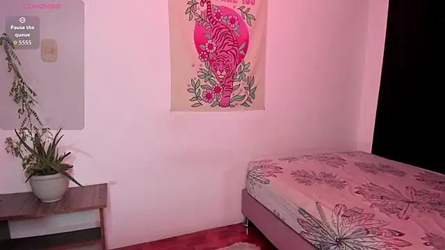 JaneRuss  online show from 11, 10, 2025