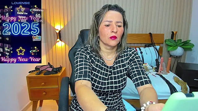 luciana ballesteros  online show from 15, 1, 2025