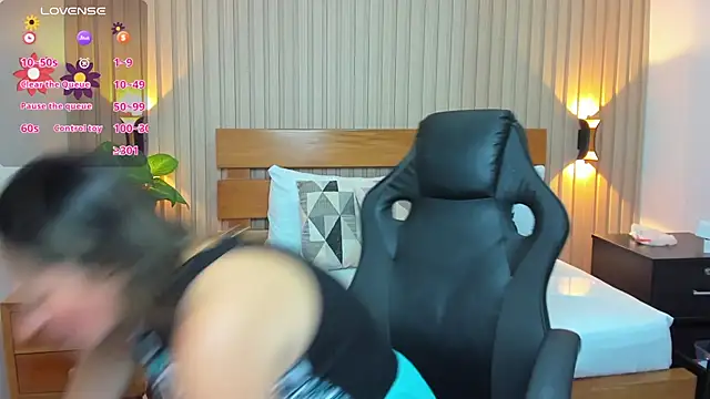 luciana ballesteros  online show from 5, 3, 2025