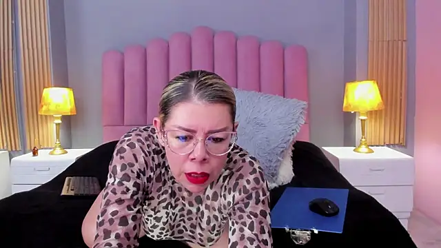 RamonaSimons online show from 9, 1, 2025