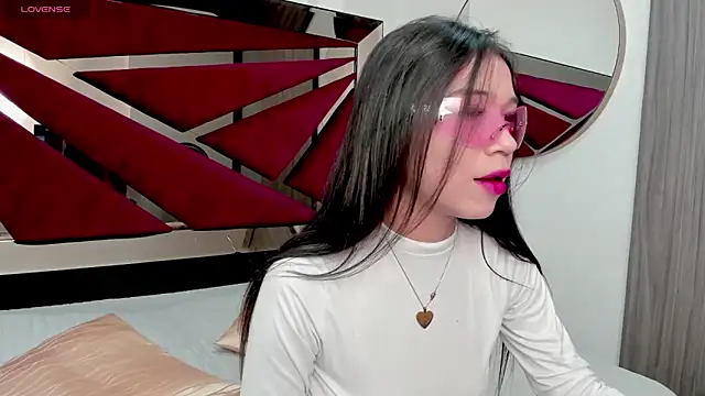 Snapshot of FaloonRoussel chatting on 25, 3, 2026 FaloonRoussel online show from 25, 3, 2026