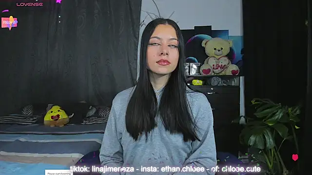 Snapshot of ethan_chloeee chatting on 2, 2, 2025 ethan chloeee online show from 2, 2, 2025