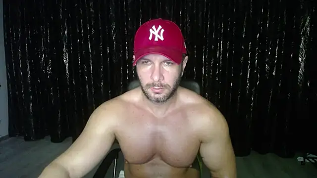 Snapshot of HotterLrgDom chatting on 22, 1, 2025 HotterLrgDom online show from 22, 1, 2025