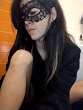 EmySkinny85 online show from 19, 12, 2024