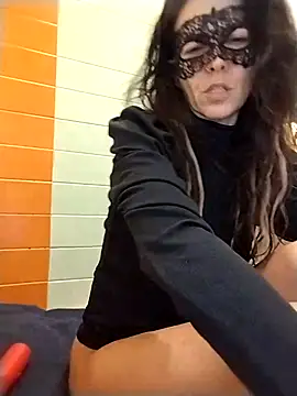 EmySkinny85 online show from 2, 1, 2025