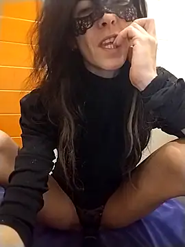EmySkinny85 online show from 20, 1, 2025