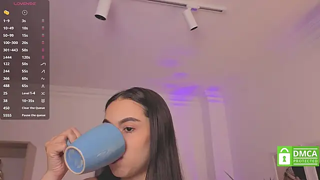 Snapshot of Aleejaa__ chatting on 8, 10, 2025 Aleejaa   online show from 8, 10, 2025