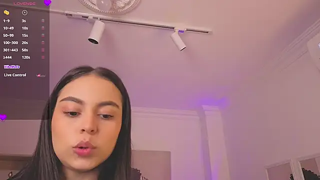 Snapshot of Aleejaa__ chatting on 24, 10, 2025 Aleejaa   online show from 24, 10, 2025