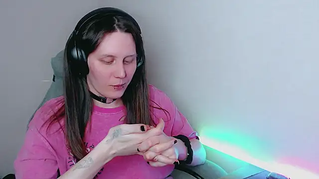 tracy cooper online show from 11, 1, 2025