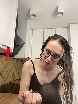 MartiniiSelenna online show from 4, 3, 2026