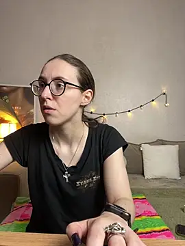 MartiniiSelenna online show from 9, 5, 2026