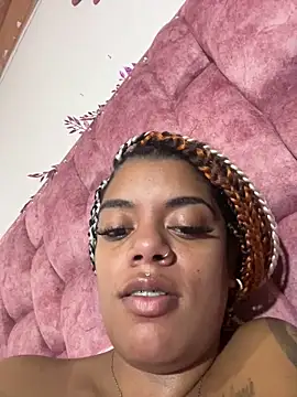 Snapshot of ladyrd1 chatting on 3, 2, 2026 ladyrd1 online show from 3, 2, 2026