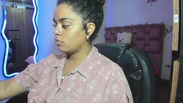 Snapshot of ladyrd1 chatting on 28, 2, 2026 ladyrd1 online show from 28, 2, 2026