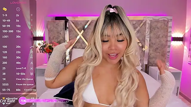 Snapshot of MarianaGarciaa__ chatting on 15, 1, 2025 MarianaGarciaa online show from 15, 1, 2025