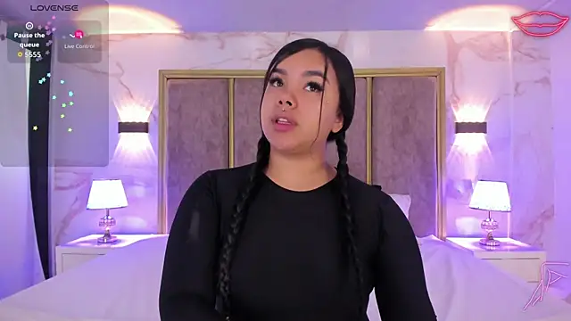 Snapshot of MarianaGarciaa__ chatting on 26, 9, 2025 MarianaGarciaa online show from 26, 9, 2025