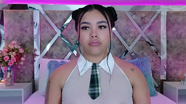 Snapshot of MarianaGarciaa__ chatting on 23, 10, 2025 MarianaGarciaa online show from 23, 10, 2025