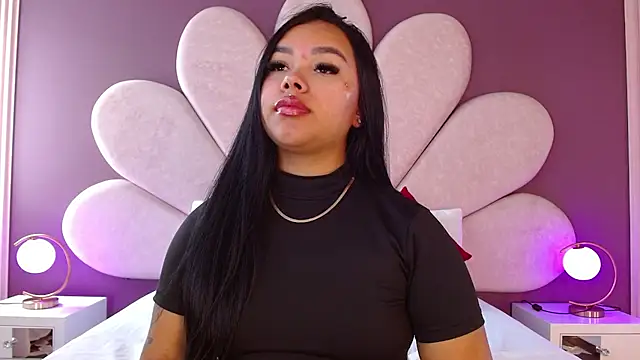 MarianaGarciaa   online show from 8, 5, 2026
