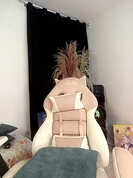 lovely kitt online show from 20, 9, 2025