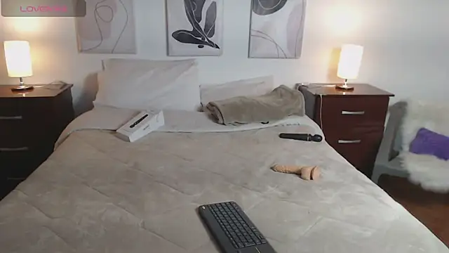 Snapshot of Lucy_joi chatting on 8, 2, 2025 Lucy joi online show from 8, 2, 2025