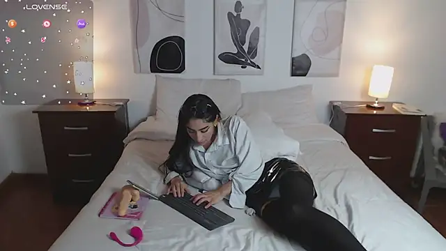 Snapshot of Lucy_joi chatting on 21, 2, 2025 Lucy joi online show from 21, 2, 2025