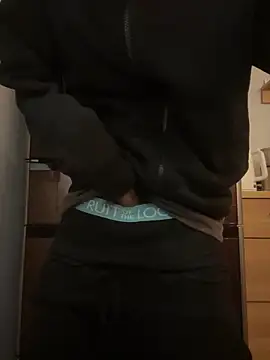 saku chan live online show from 7, 3, 2025