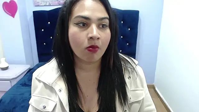 lucianaa 25 online show from 4, 12, 2024