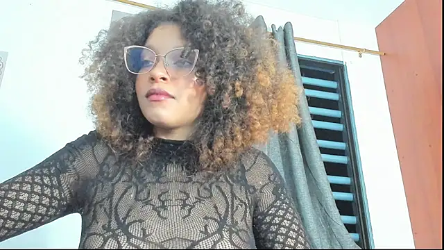 Snapshot of Ada_gales_ chatting on 7, 11, 2025 Ada gales online show from 7, 11, 2025