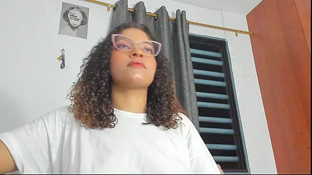 Snapshot of Ada_gales_ chatting on 8, 11, 2025 Ada gales online show from 8, 11, 2025