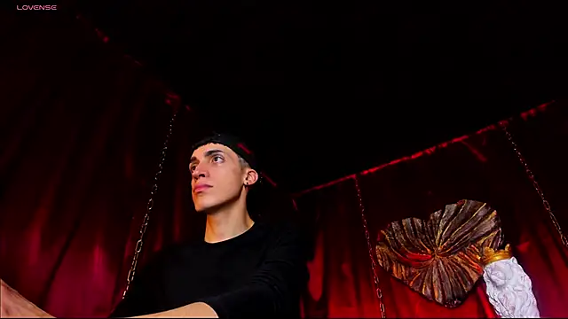 Snapshot of Angel_Snowhotxxx chatting on 18, 12, 2024 Angel Snowhotxxx online show from 18, 12, 2024