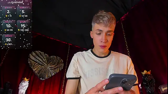 Snapshot of Angel_Snowhotxxx chatting on 16, 2, 2025 Angel Snowhotxxx online show from 16, 2, 2025