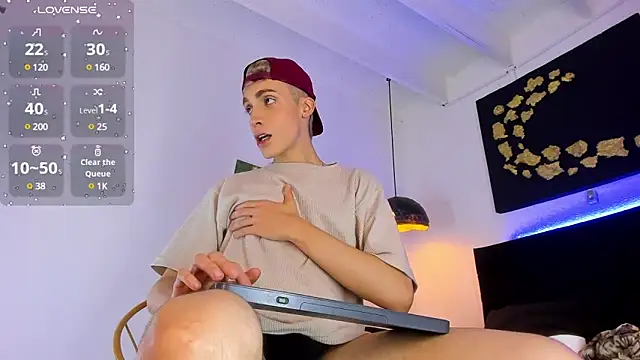 Snapshot of Angel_Snowhotxxx chatting on 21, 2, 2025 Angel Snowhotxxx online show from 21, 2, 2025