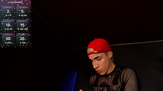 Snapshot of Angel_Snowhotxxx chatting on 17, 11, 2025 Angel Snowhotxxx online show from 17, 11, 2025