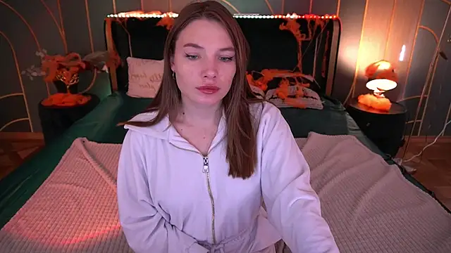 Snapshot of IceDanielles chatting on 25, 10, 2025 IceDanielles online show from 25, 10, 2025