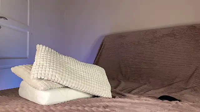 itsmaxxbaby  online show from 7, 2, 2026