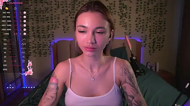 Snapshot of Teo_Rose chatting on 13, 12, 2024 Teo Rose online show from 13, 12, 2024