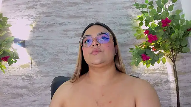 Snapshot of Celeste_Mcs_ chatting on 25, 10, 2025 Celeste Mcs  online show from 25, 10, 2025