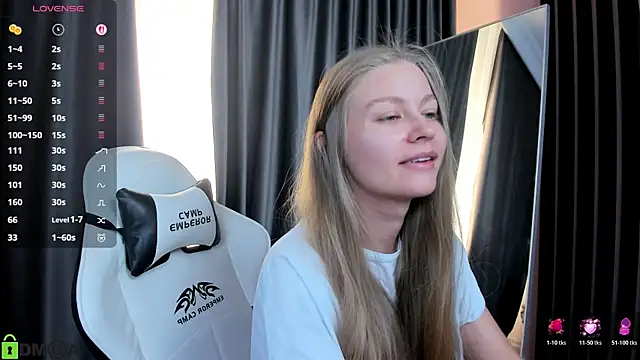 Snapshot of Polumna_cute chatting on 8, 4, 2026 Polumna cute online show from 8, 4, 2026