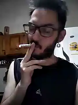 Snapshot of FefeDicKO chatting on 21, 12, 2024 FefeDicKO online show from 21, 12, 2024