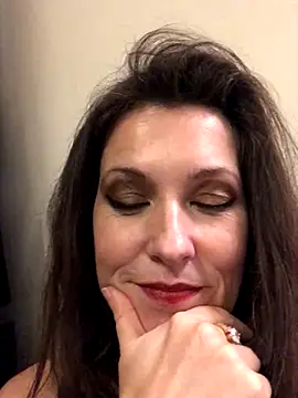 Snapshot of Lwhite1 chatting on 4, 12, 2024 Lwhite1 online show from 4, 12, 2024