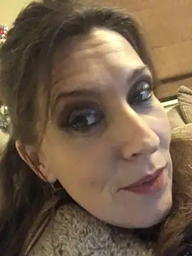 Snapshot of Lwhite1 chatting on 13, 12, 2024 Lwhite1 online show from 13, 12, 2024