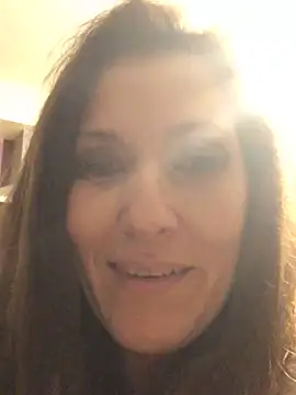 Snapshot of Lwhite1 chatting on 17, 12, 2024 Lwhite1 online show from 17, 12, 2024