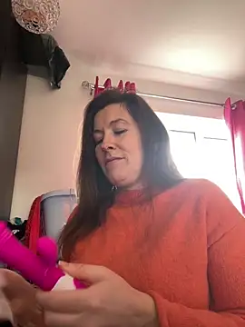Snapshot of Lwhite1 chatting on 17, 2, 2025 Lwhite1 online show from 17, 2, 2025