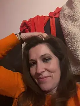 Snapshot of Lwhite1 chatting on 9, 3, 2025 Lwhite1 online show from 9, 3, 2025