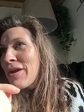 Snapshot of Lwhite1 chatting on 21, 3, 2025 Lwhite1 online show from 21, 3, 2025