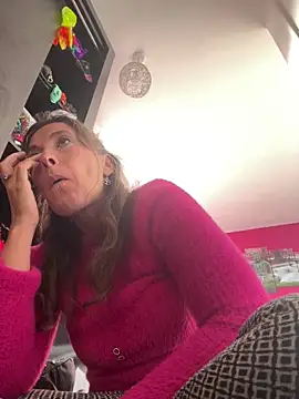 Snapshot of Lwhite1 chatting on 18, 9, 2025 Lwhite1 online show from 18, 9, 2025